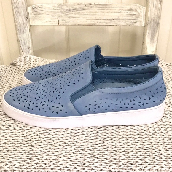 Vionic Splendid Midi Perforated Slip-On Blue - Picture 9 of 16